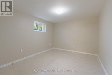 95 FENNELL AVENUE W Hamilton (Southam) Ontario photo 42