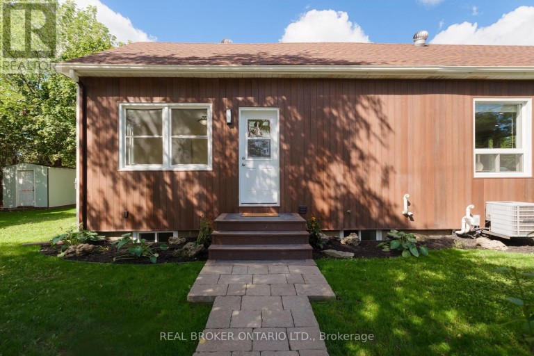 95 FENNELL AVENUE W, Hamilton (Southam), Ontario, L9C1E9