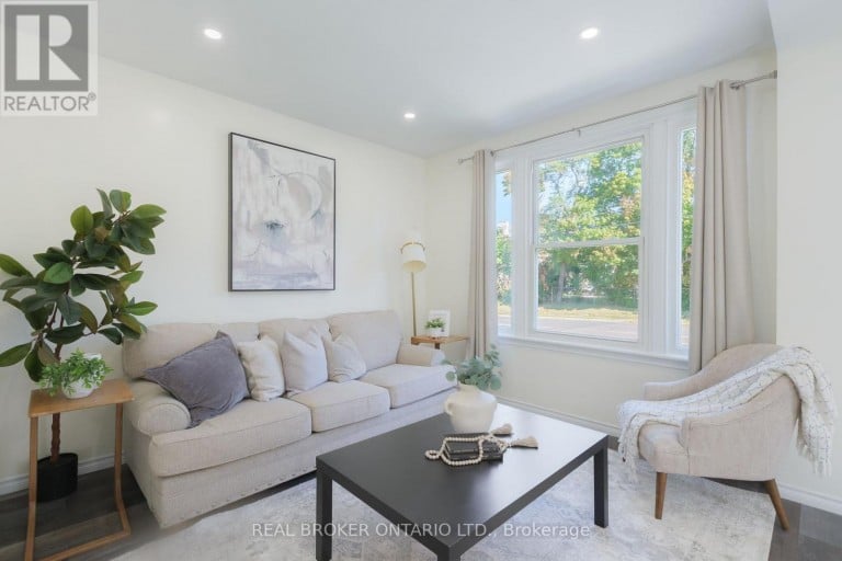 95 FENNELL AVENUE W, Hamilton (Southam), Ontario, L9C1E9