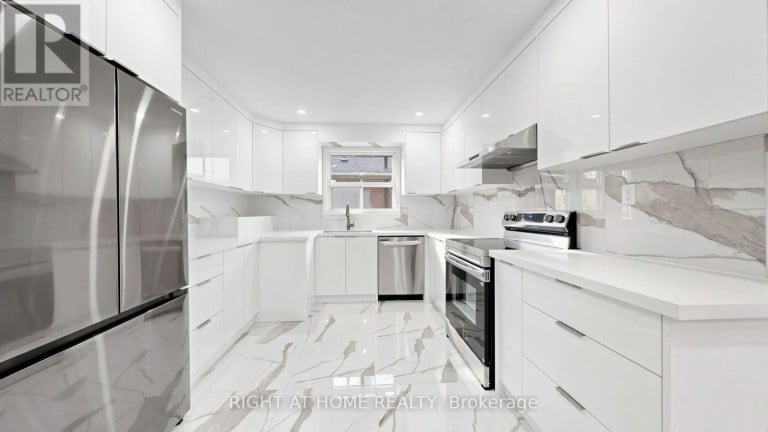 76 FENSIDE DRIVE, Toronto (Parkwoods-Donalda), Ontario, M3A2V5