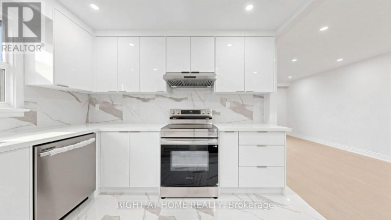 76 FENSIDE DRIVE, Toronto (Parkwoods-Donalda), Ontario, M3A2V5