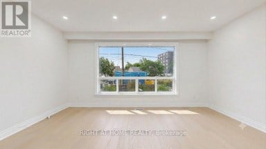 76 FENSIDE DRIVE Toronto (Parkwoods-Donalda) Ontario photo 3