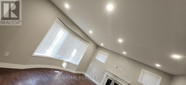 58 MAJOR CRESCENT, Aurora, Ontario, L4G0X4