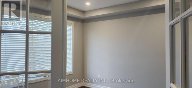 58 MAJOR CRESCENT, Aurora, Ontario, L4G0X4
