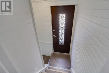 8 LOCKHEED BOULEVARD Toronto (Humber Heights) Ontario photo 30
