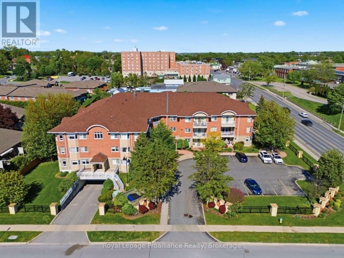 101 - 15 HEARTWOOD DRIVE, Belleville (Belleville Ward), Ontario, K8P5P4