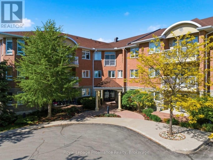 101 - 15 HEARTWOOD DRIVE, Belleville (Belleville Ward), Ontario, K8P5P4