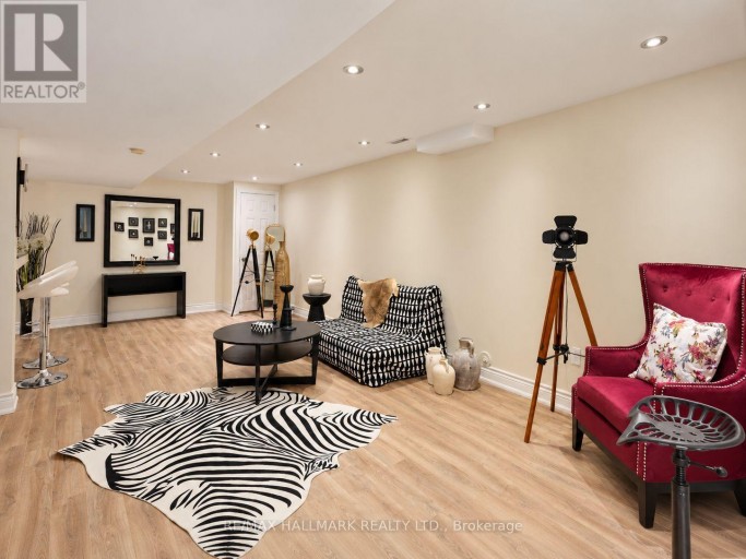 97 BENJAMIN HOOD CRESCENT, Vaughan (Patterson), Ontario, L4K5M6