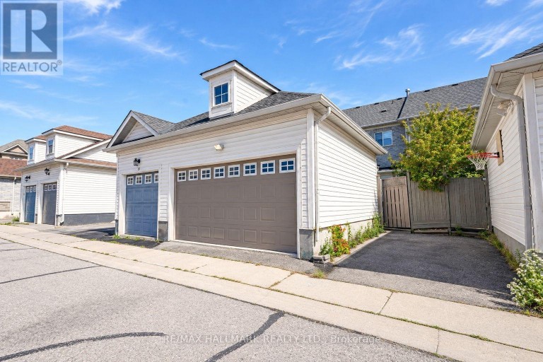 97 BENJAMIN HOOD CRESCENT, Vaughan (Patterson), Ontario, L4K5M6