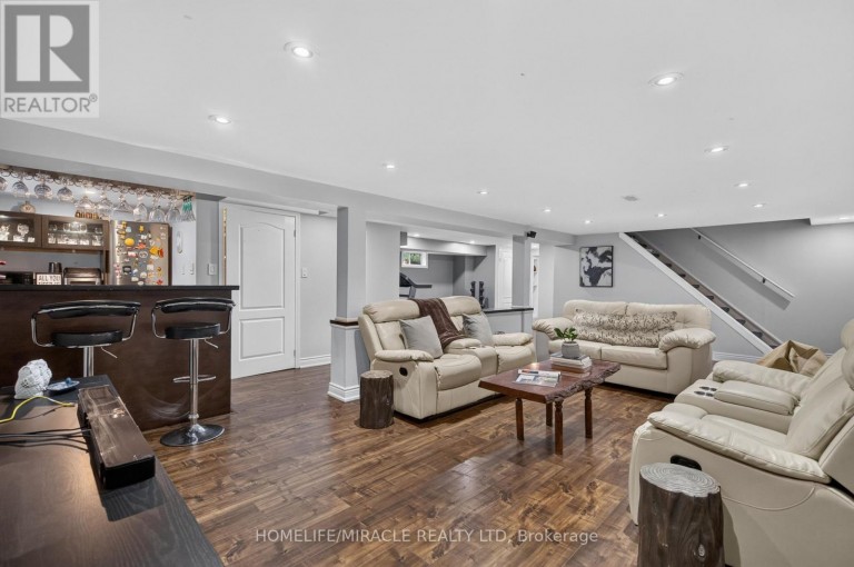 2 JUBILEE COURT, Brampton (Northgate), Ontario, L6S2H2