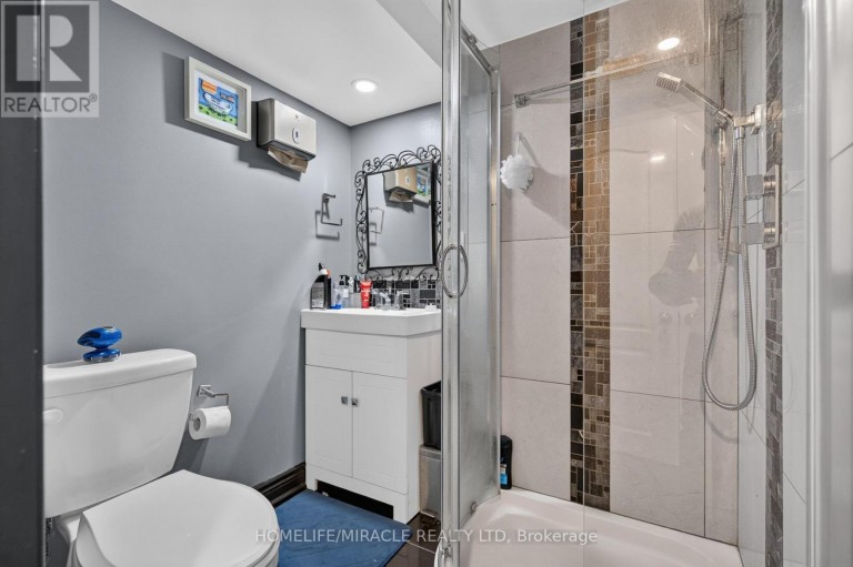 2 JUBILEE COURT, Brampton (Northgate), Ontario, L6S2H2