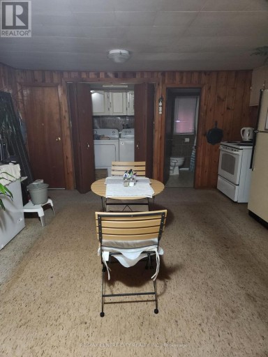 31 QUEEN STREET, Strathroy-Caradoc (SE), Ontario, N7G2H5