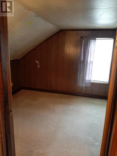 31 QUEEN STREET, Strathroy-Caradoc (SE), Ontario, N7G2H5