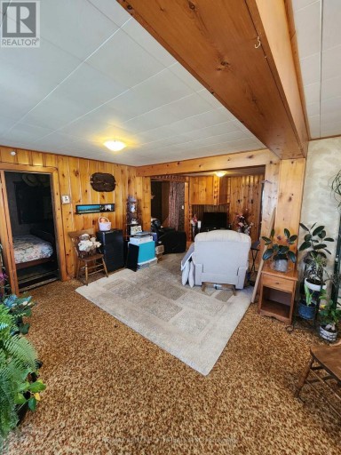 31 QUEEN STREET, Strathroy-Caradoc (SE), Ontario, N7G2H5