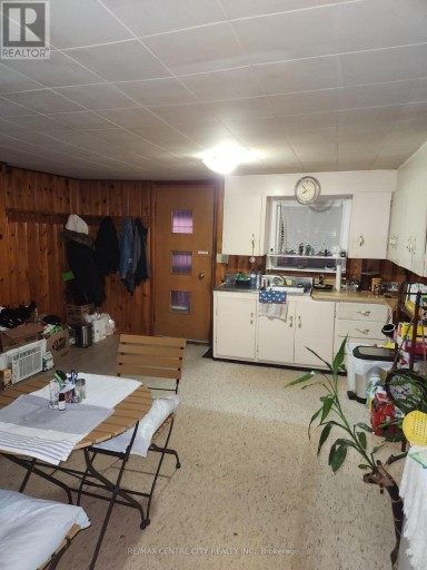 31 QUEEN STREET, Strathroy-Caradoc (SE), Ontario, N7G2H5
