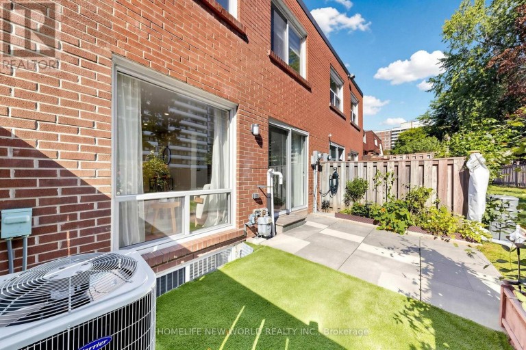 49 - 100 BRIDLETOWNE CIRCLE, Toronto (L'Amoreaux), Ontario, M1W2G8