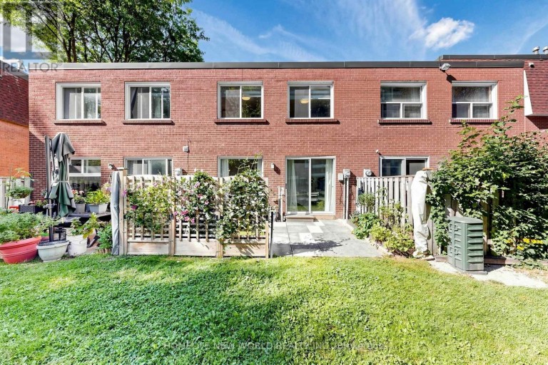 49 - 100 BRIDLETOWNE CIRCLE, Toronto (L'Amoreaux), Ontario, M1W2G8