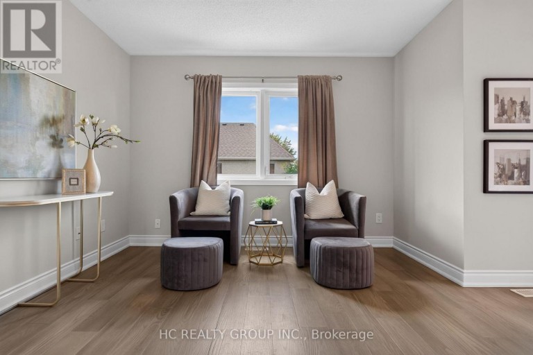 86 BEARE TRAIL, Newmarket (Woodland Hill), Ontario, L3X3B3