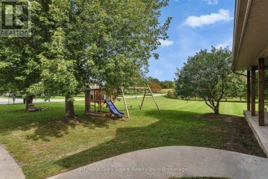 162066 A LINE Georgian Bluffs Ontario photo 34
