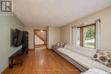162066 A LINE Georgian Bluffs Ontario photo 6