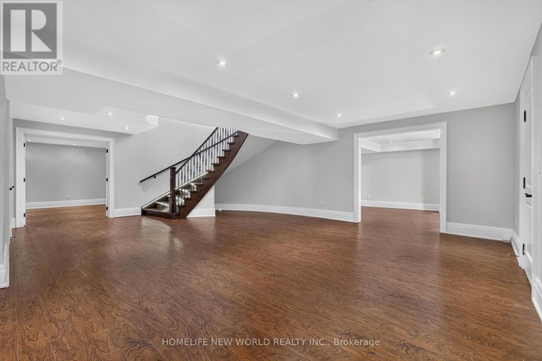 128 GARDEN AVENUE, Richmond Hill (South Richvale), Ontario, L4C6M1