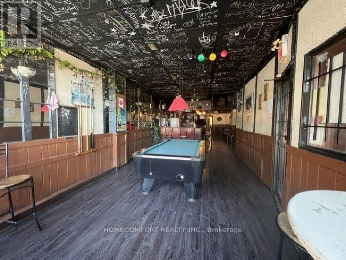 2662 DANFORTH AVENUE, Toronto (East End-Danforth), Ontario, M4C1L7