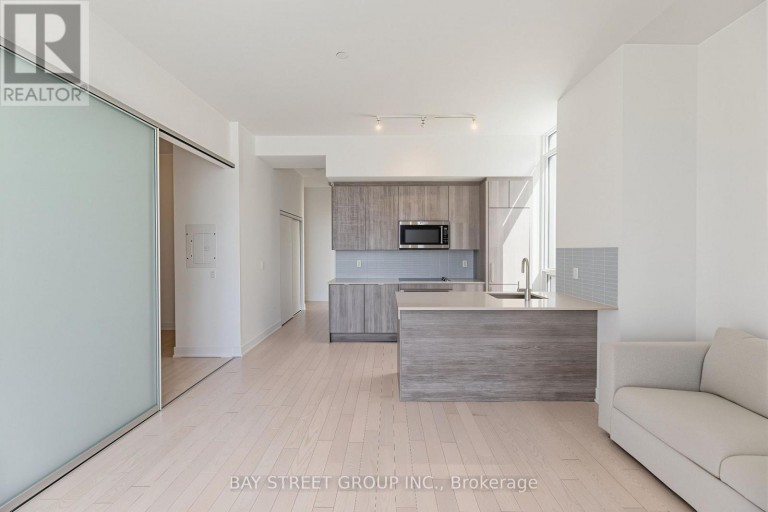 203 - 181 BEDFORD ROAD, Toronto (Annex), Ontario, M5R0C2