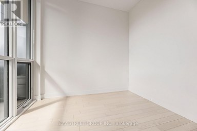 203 - 181 BEDFORD ROAD Toronto (Annex) Ontario photo 9