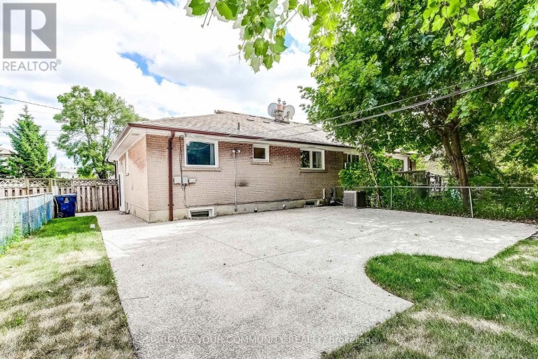 53 GLORY CRESCENT, Toronto (West Hill), Ontario, M1E2B9