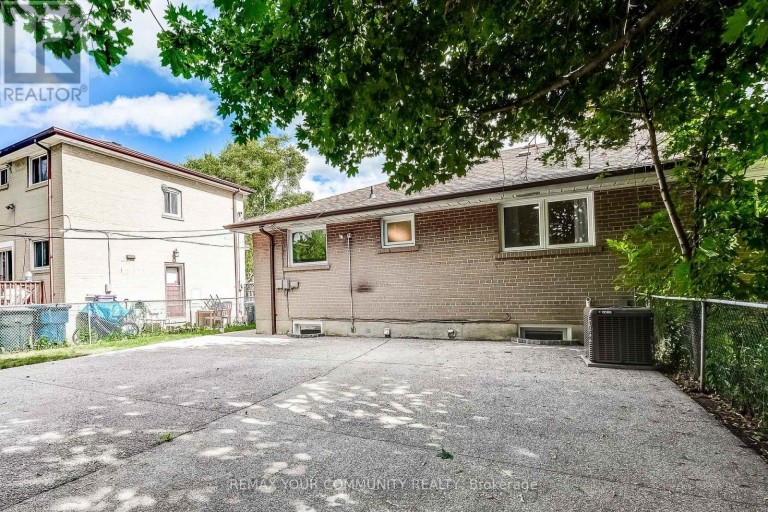53 GLORY CRESCENT, Toronto (West Hill), Ontario, M1E2B9