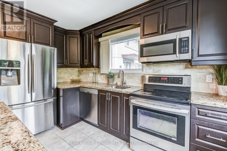 53 GLORY CRESCENT, Toronto (West Hill), Ontario, M1E2B9