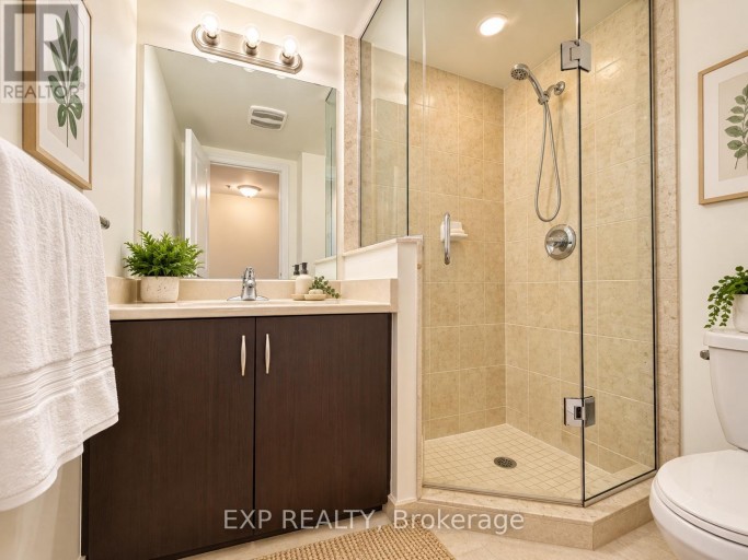 204 - 728 SHEPPARD AVENUE W, Toronto (Bathurst Manor), Ontario, M3H2S8