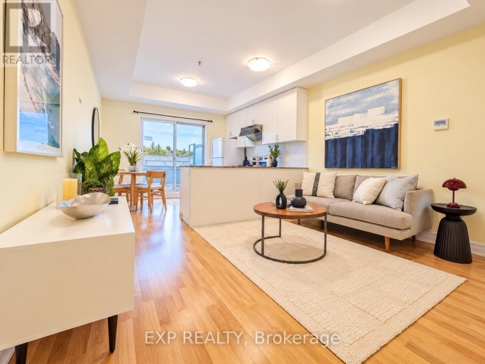 204 - 728 SHEPPARD AVENUE W, Toronto (Bathurst Manor), Ontario, M3H2S8