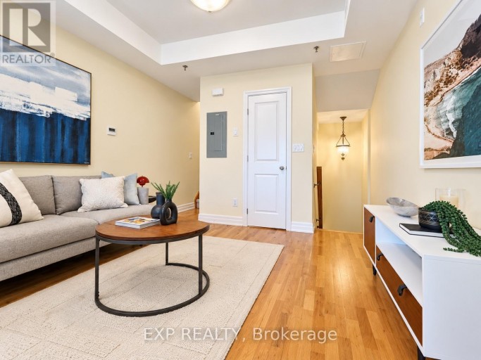 204 - 728 SHEPPARD AVENUE W, Toronto (Bathurst Manor), Ontario, M3H2S8