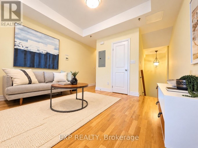 204 - 728 SHEPPARD AVENUE W, Toronto (Bathurst Manor), Ontario, M3H2S8
