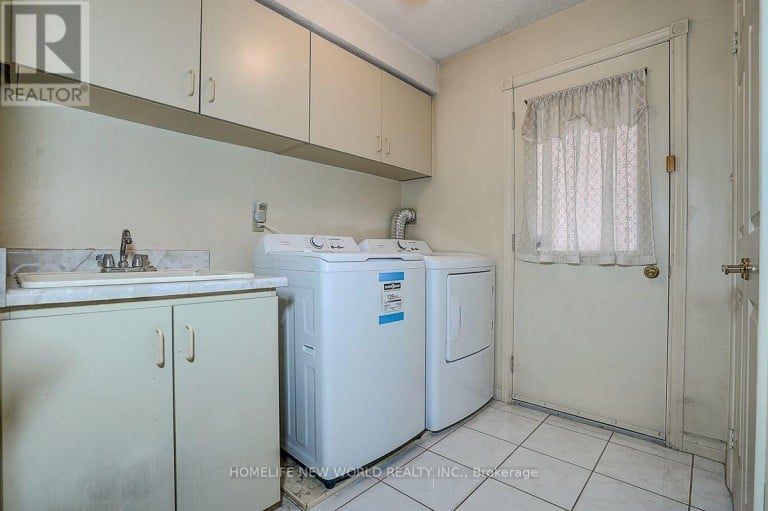 51 LEIGHLAND DRIVE, Markham (Unionville), Ontario, L3R7R8