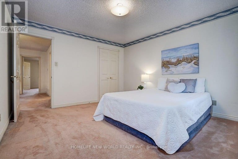 51 LEIGHLAND DRIVE, Markham (Unionville), Ontario, L3R7R8