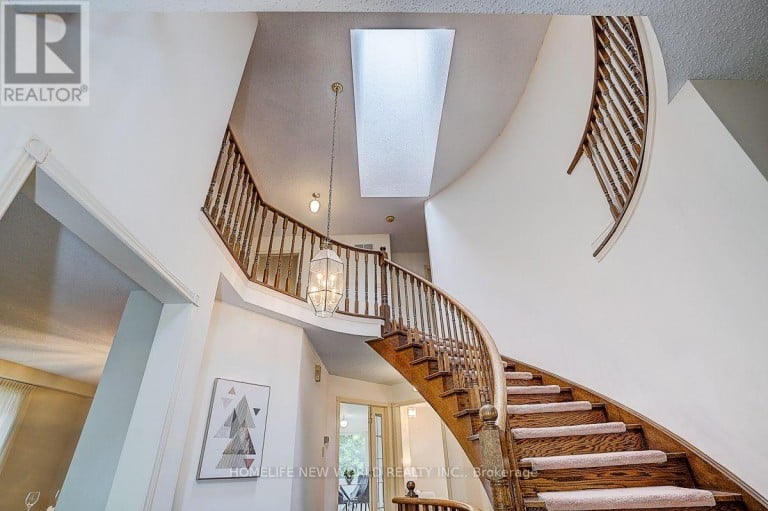 51 LEIGHLAND DRIVE, Markham (Unionville), Ontario, L3R7R8