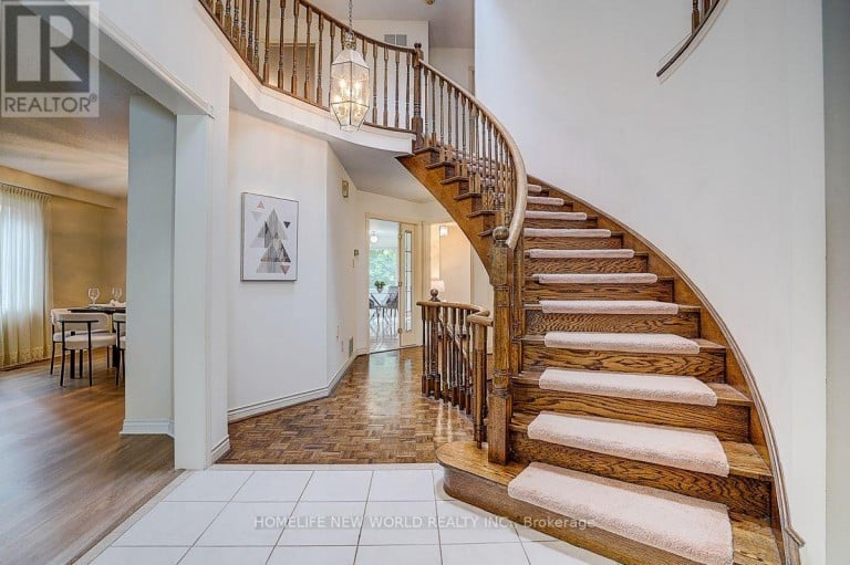 51 LEIGHLAND DRIVE, Markham (Unionville), Ontario, L3R7R8