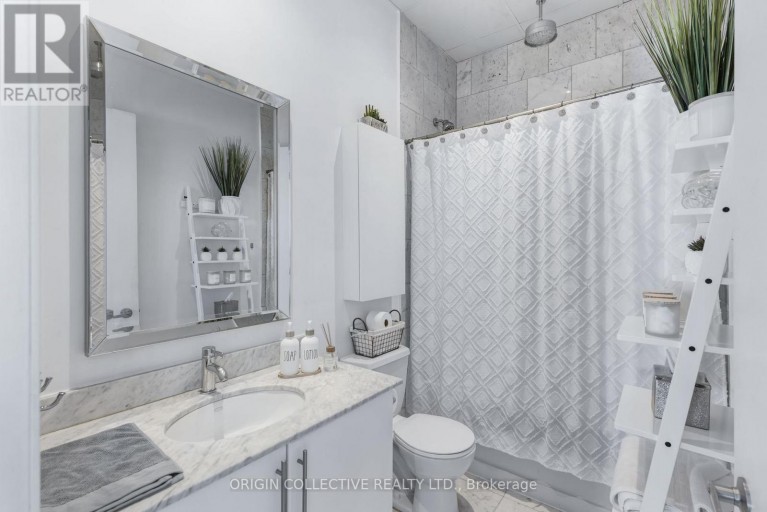 PH2 - 736 DUNDAS STREET E, Toronto (Regent Park), Ontario, M5A2C5