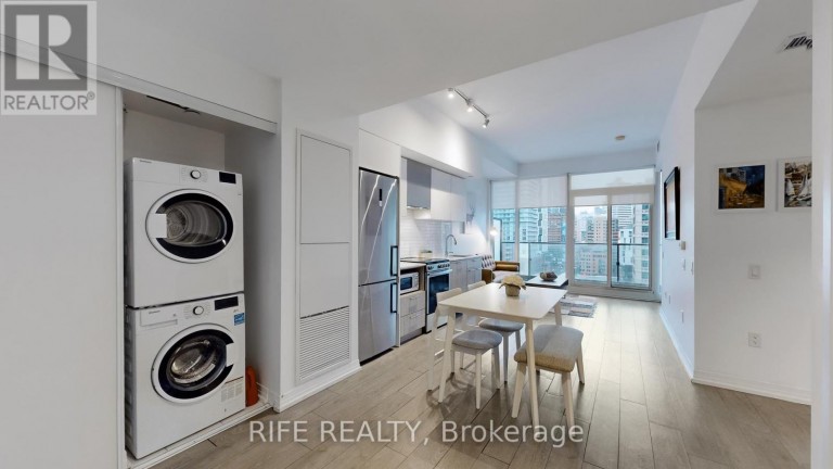 830 - 251 JARVIS STREET, Toronto (Church-Yonge Corridor), Ontario, M5B0C3