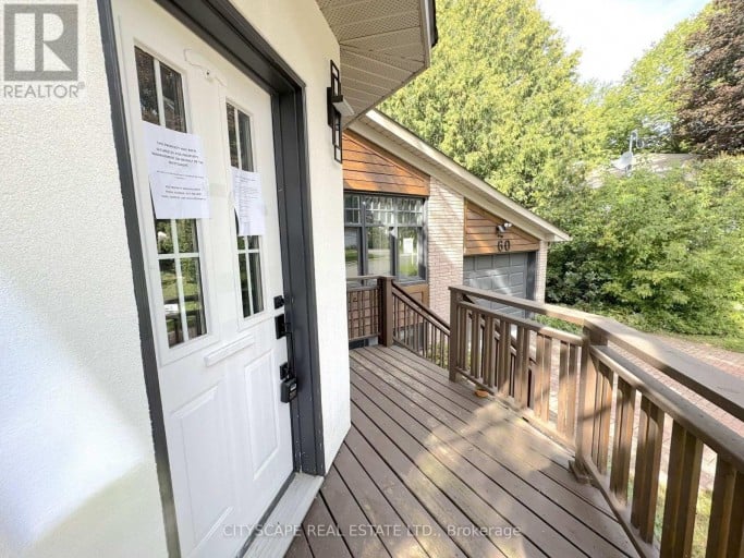 60 HILLVIEW DRIVE, Newmarket (Bristol-London), Ontario, L3Y4H9