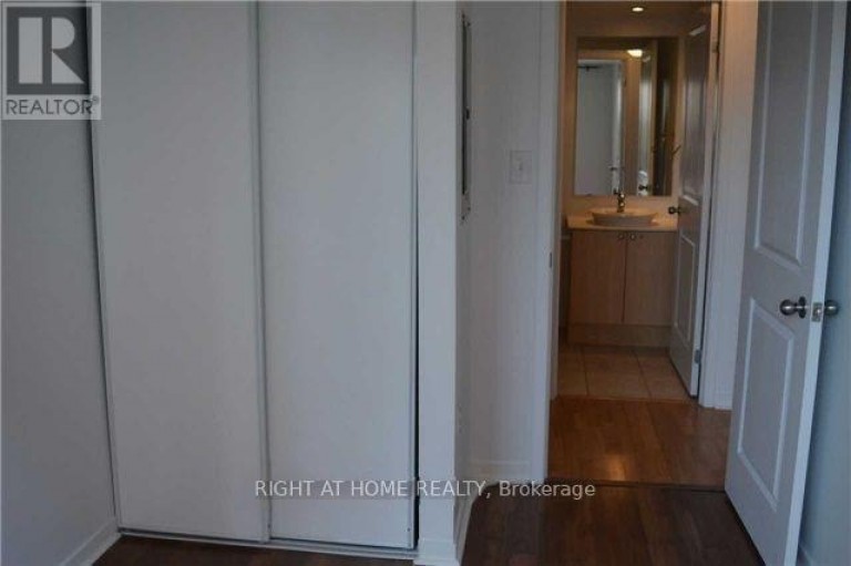 2 - 32 FLORENCE WYLE LANE, Toronto (South Riverdale), Ontario, M4M3E7