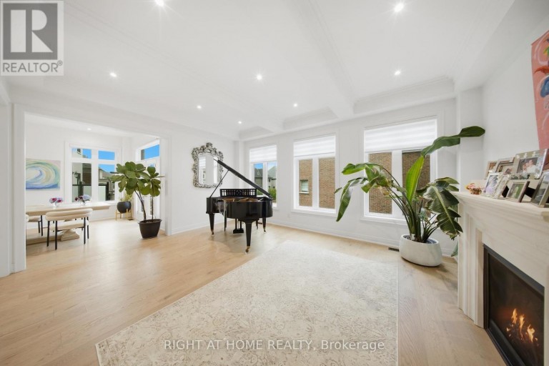 18 CASAVANT COURT, Vaughan (Patterson), Ontario, L6A5A5