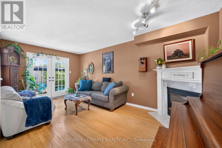 96 CRESTHAVEN ROAD, Brampton (Snelgrove), Ontario, L7A1H8