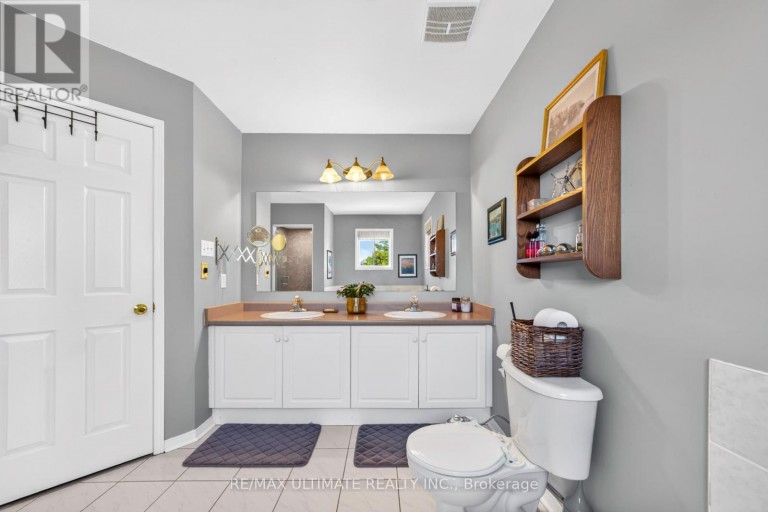 96 CRESTHAVEN ROAD, Brampton (Snelgrove), Ontario, L7A1H8