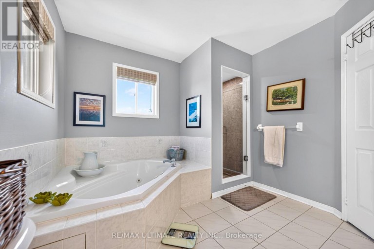 96 CRESTHAVEN ROAD, Brampton (Snelgrove), Ontario, L7A1H8