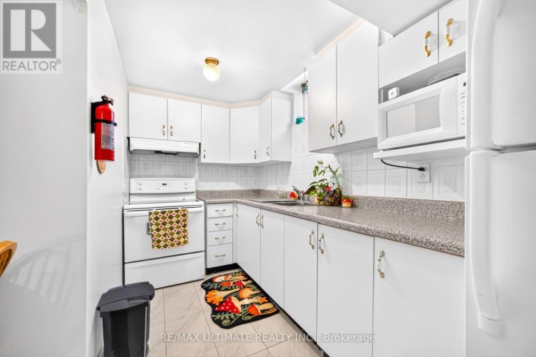 96 CRESTHAVEN ROAD, Brampton (Snelgrove), Ontario, L7A1H8