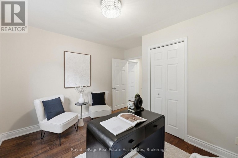 1924 BALSAM AVENUE, Mississauga (Clarkson), Ontario, L5J1L2