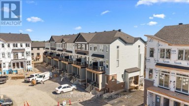 775 UTOPIE PRIVATE Ottawa Ontario photo 3